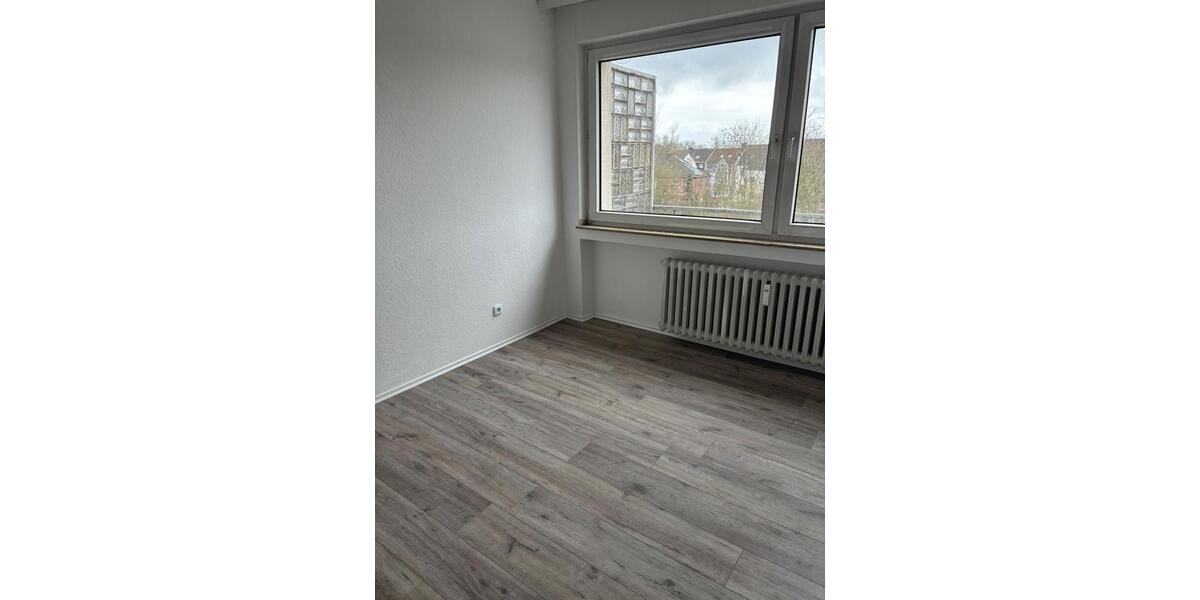 Etagenwohnung Oberhausen - 2 Zimmer, 64 m&sup2;, 450&euro; | Angebot:25992882