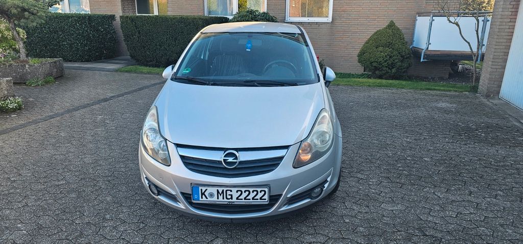 Opel Corsa 152.000 km 2.699 &euro; Neuss 41462