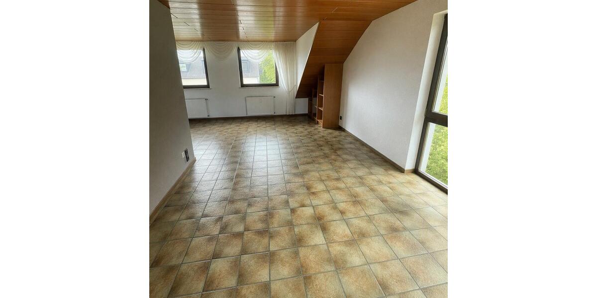 Dachgeschoßwohnung Bochum Günnigfeld - 3 Zimmer, 107 m&sup2;, 695&euro; | Angebot:27533094