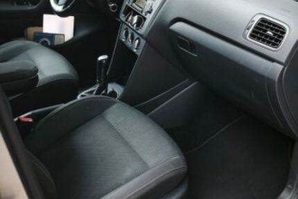 VW Polo 114.000 km 4.950 &euro; Düsseldorf 40625