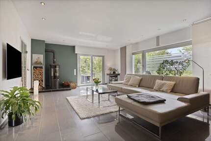 Haus Schwelm - 8 Zimmer, 293 m&sup2;, 698.000&euro; | Angebot:26801388