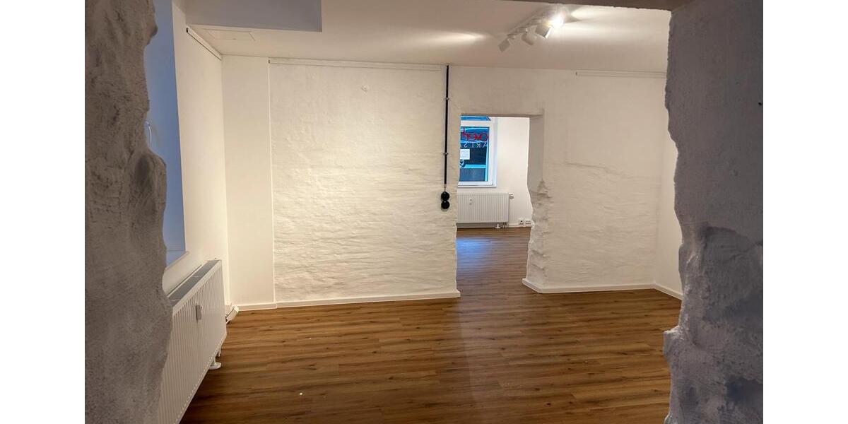Etagenwohnung Solingen Höhscheid - 3 Zimmer, 92 m&sup2;, 1.130&euro; | Angebot:27564256