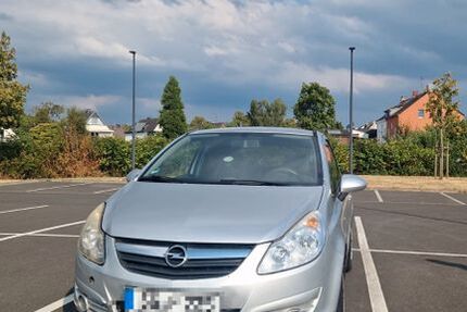 Opel Corsa 147.000 km 2.700 &euro; Hilden 40721