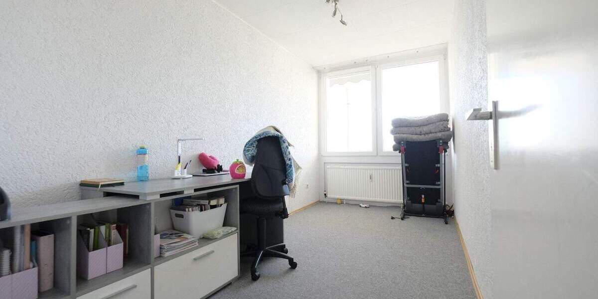 Etagenwohnung Duisburg Hochheide - 3 Zimmer, 87 m&sup2;, 110.000&euro; | Angebot:25798808