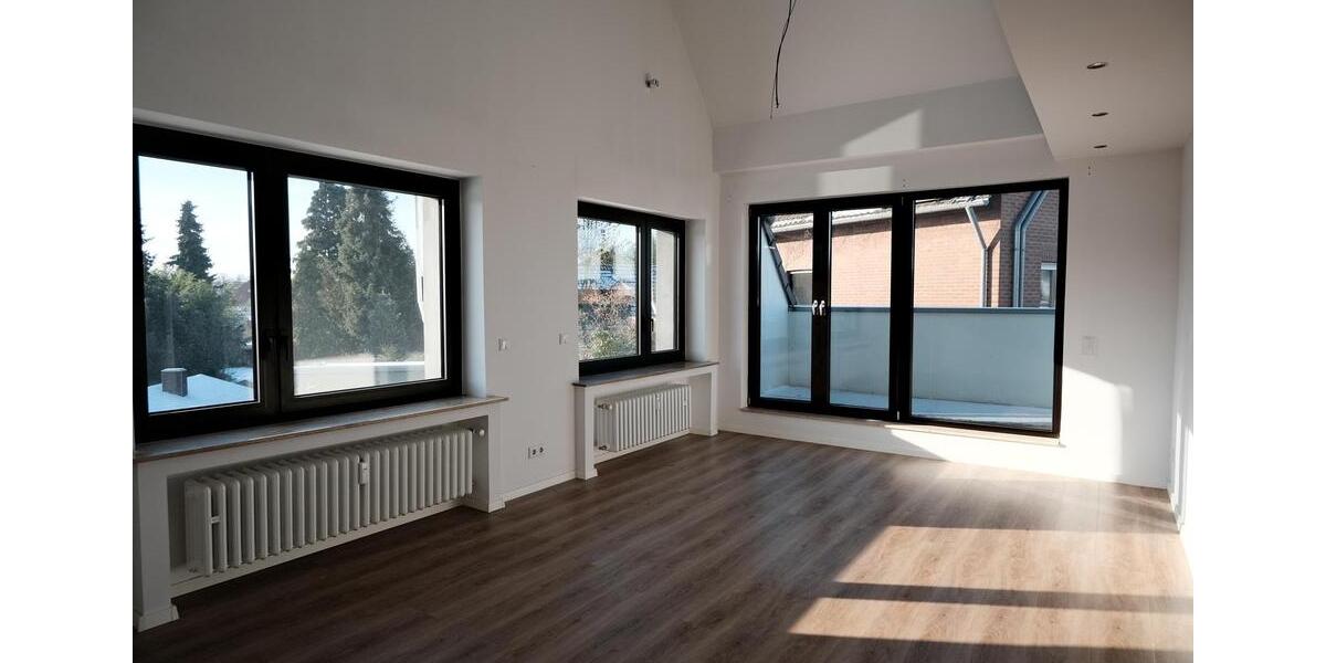 Dachgeschoßwohnung Duisburg Hochheide - 4 Zimmer, 120 m&sup2;, 1.150&euro; | Angebot:25640742