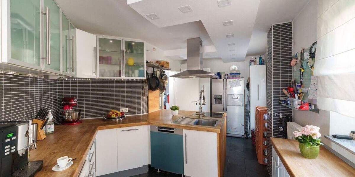 Etagenwohnung Bochum Dahlhausen - 8 Zimmer, 220 m&sup2;, 399.500&euro; | Angebot:25721357