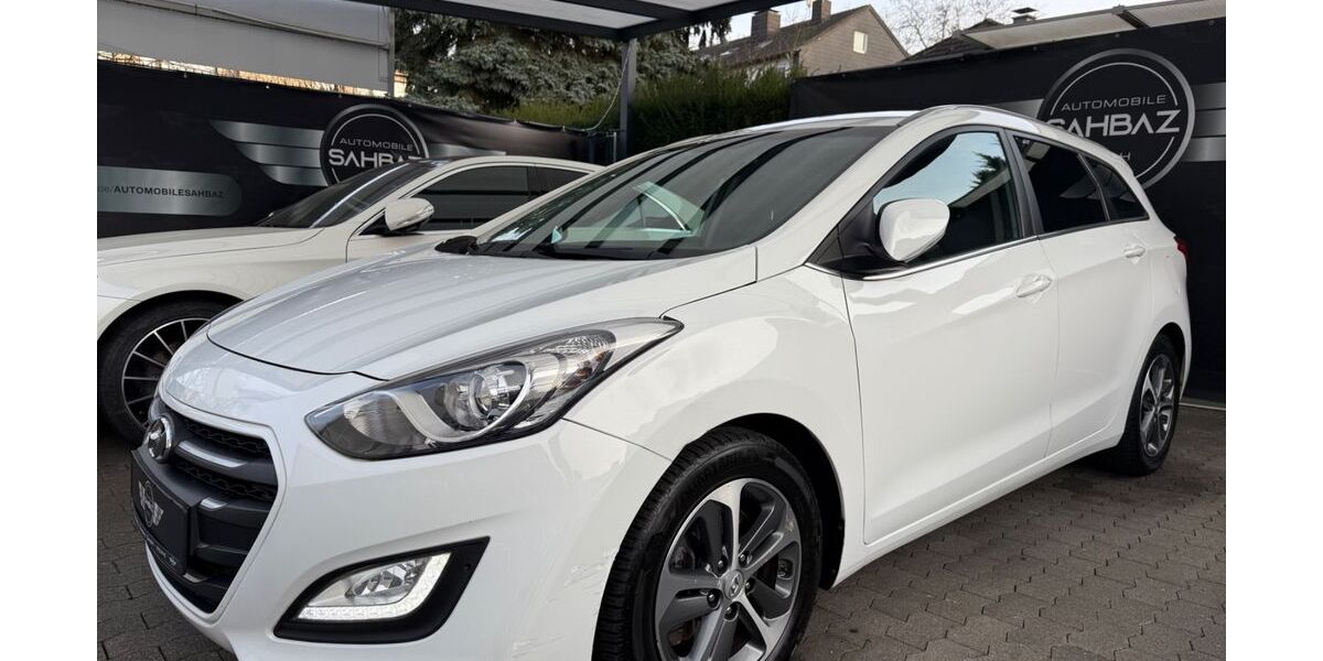 Hyundai i30 165.000 km 9.890 &euro; Herne 44649