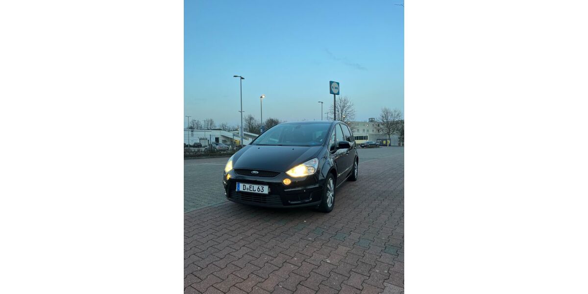 Ford S-Max 210.000 km 2.000 &euro; Düsseldorf 40599
