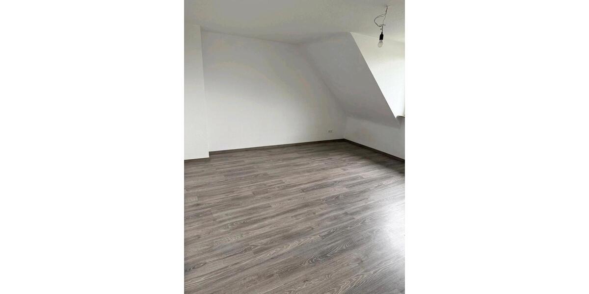Dachgeschoßwohnung Heiligenhaus - 2 Zimmer, 60 m&sup2;, 550&euro; | Angebot:25884103