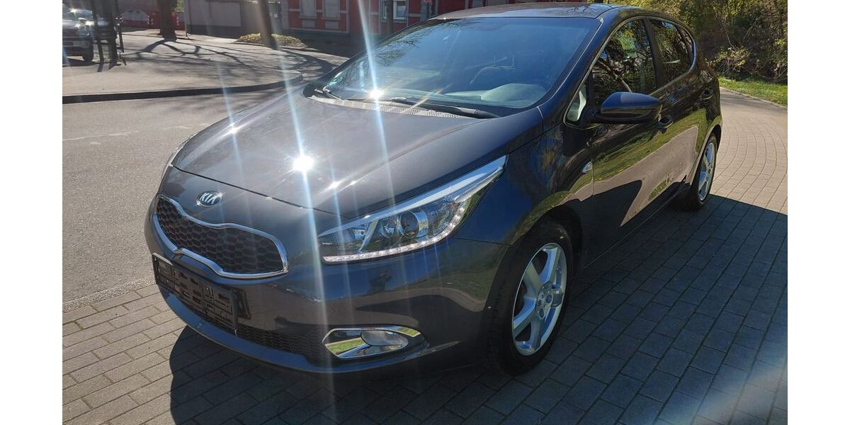 Kia Andere 129.000 km 4.999 &euro; Gelsenkirchen 45889