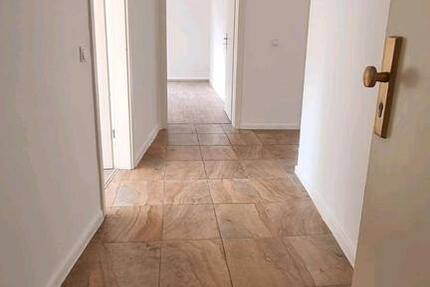 Wohnung Duisburg Duisburg-Mitte - 3.5 Zimmer, 80 m&sup2;, 600&euro; | Angebot:25830179