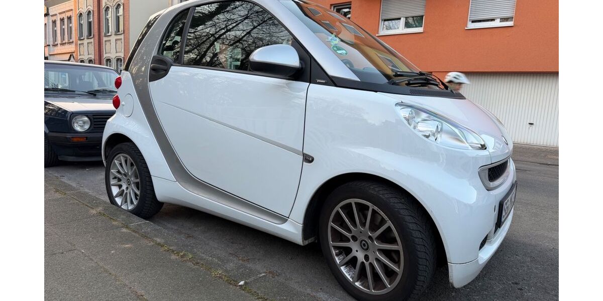 Smart ForTwo 66.000 km 5.800 &euro; Solingen 42653