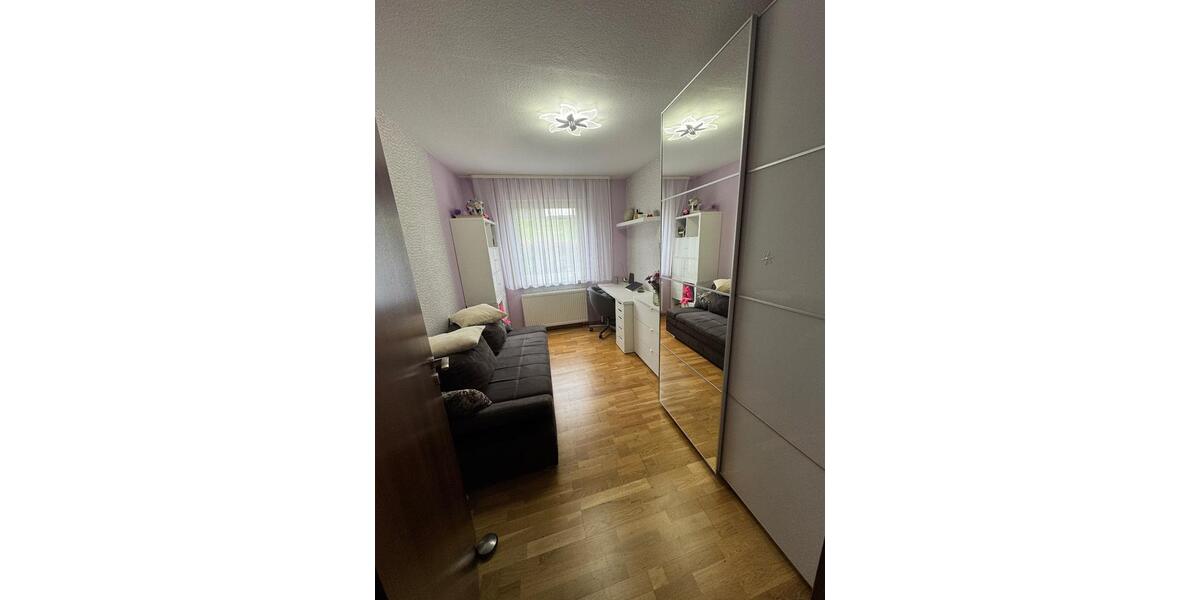 Erdgeschoßwohnung Wermelskirchen - 3 Zimmer, 78 m&sup2;, 240.000&euro; | Angebot:27133085