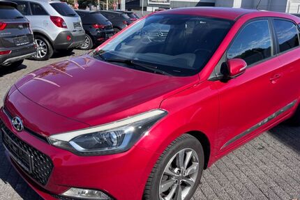 Hyundai i20 115.847 km 7.499 &euro; Oberhausen 46145