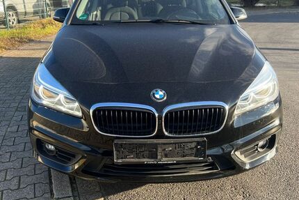 BMW 218 80.000 km 14.900 &euro; Düsseldorf 40231