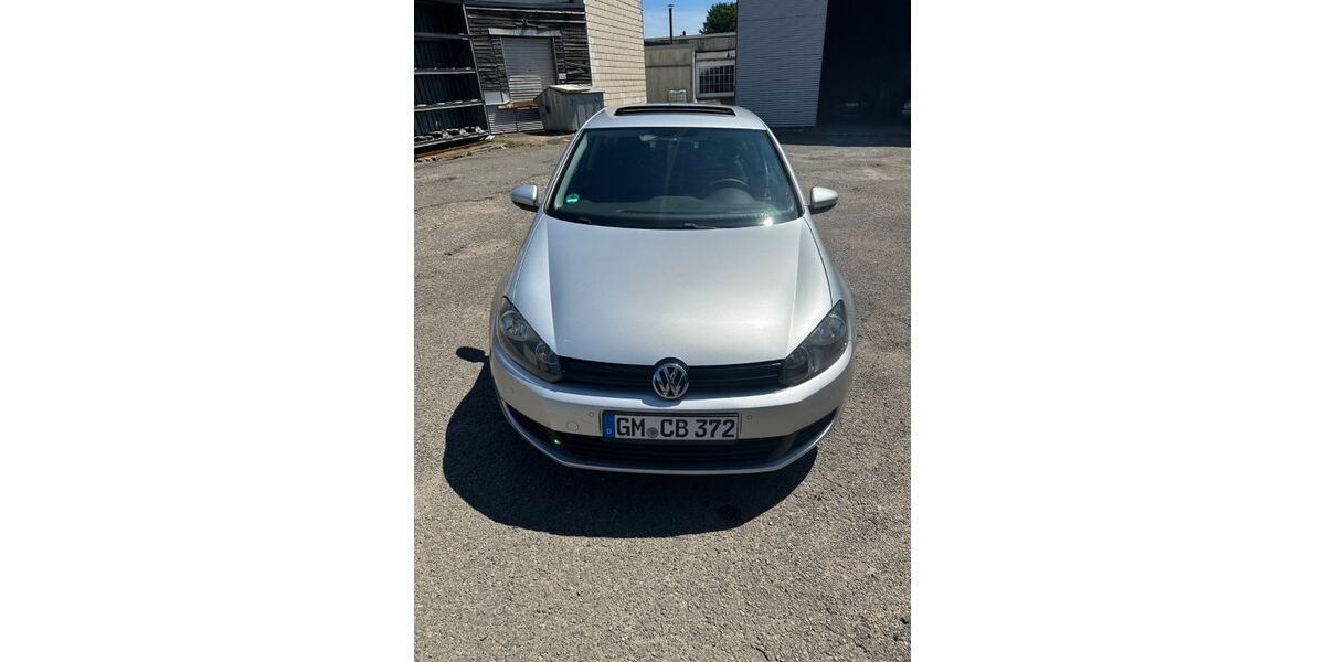 VW Golf 77.123 km 7.990 &euro; Radevormwald 42477