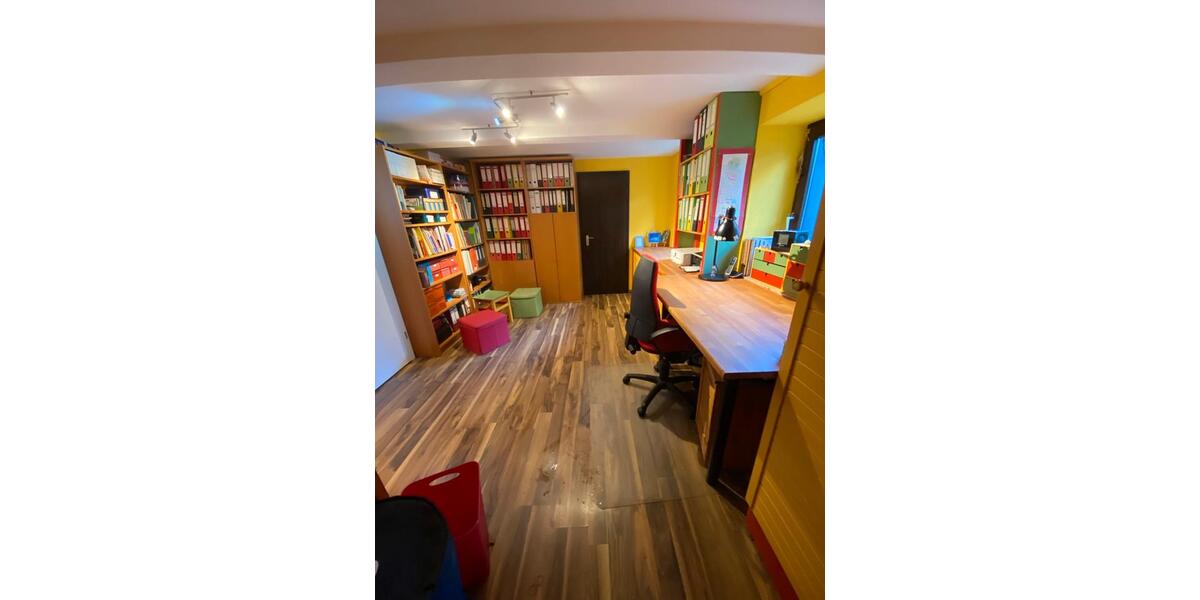 Einfamilienhaus Solingen Wald - 9 Zimmer, 160 m&sup2;, 560.000&euro; | Angebot:25831755