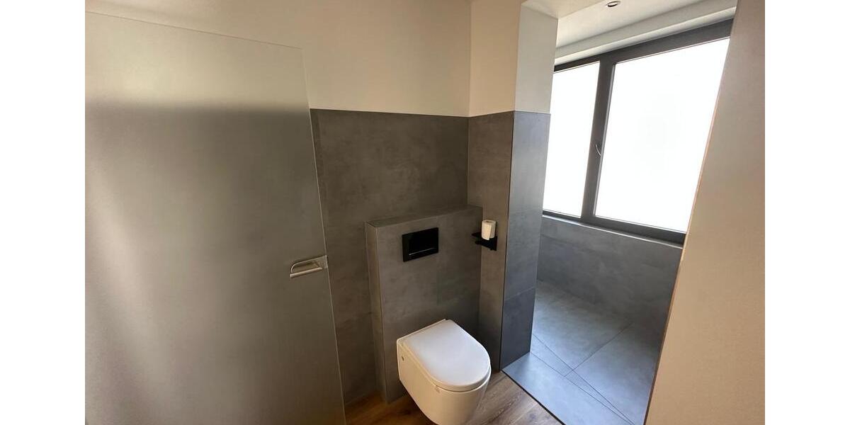 Etagenwohnung Wuppertal Elberfeld - 2 Zimmer, 68 m&sup2;, 880&euro; | Angebot:25931844