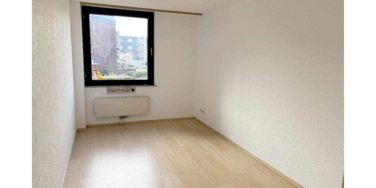 Etagenwohnung Düsseldorf Benrath - 3 Zimmer, 92 m&sup2;, 1.050&euro; | Angebot:25880128