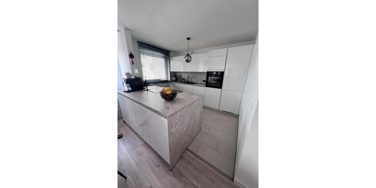 Etagenwohnung Remscheid Gemarkung Bergisch Born - 3 Zimmer, 90 m&sup2;, 1.280&euro; | Angebot:25961270