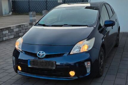 Toyota Prius 117.000 km 10.500 &euro; Duisburg 47179