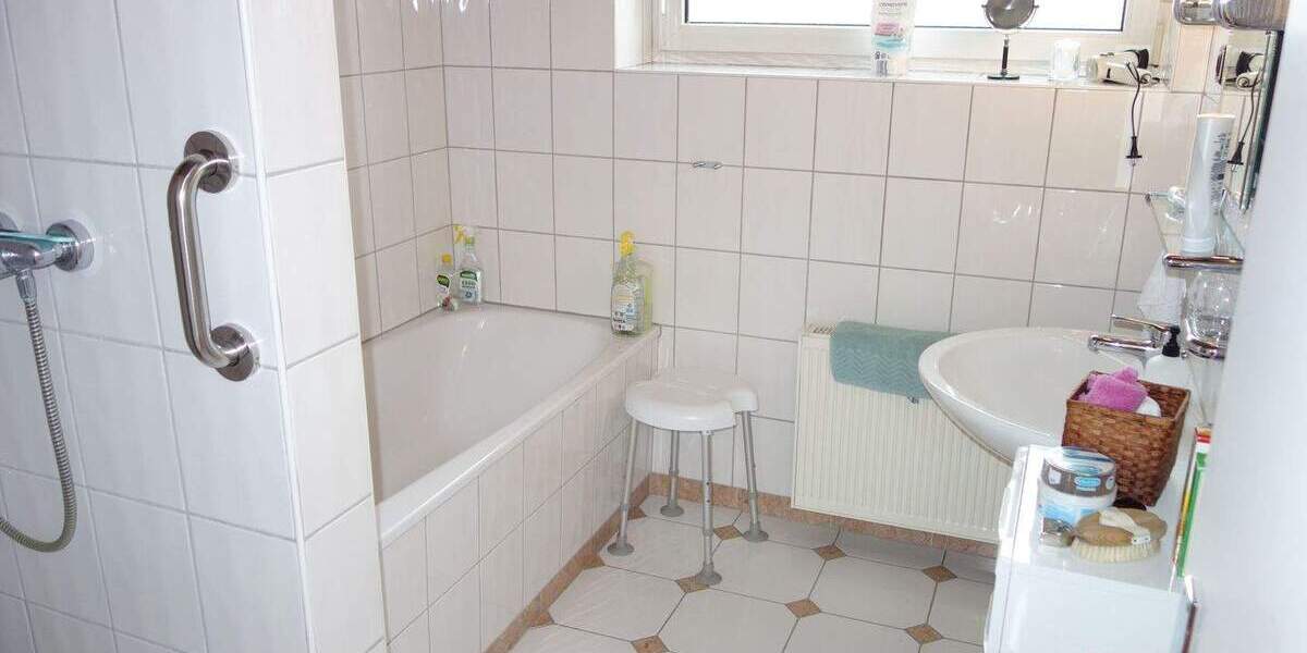 Einfamilienhaus Düsseldorf Hassels - 4 Zimmer, 128 m&sup2;, 600.000&euro; | Angebot:25665200