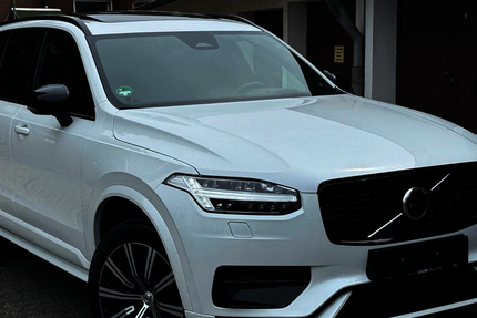Volvo XC90 129.000 km 42.840 &euro; Düsseldorf 40468