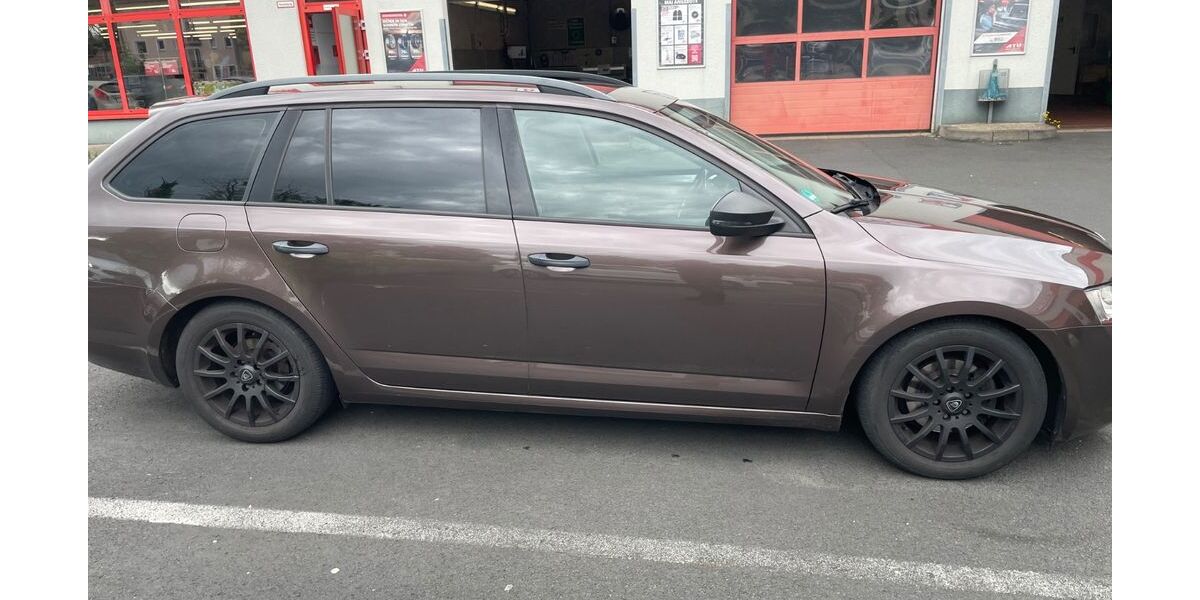 Skoda Octavia 198.000 km 5.500 &euro; Hilden 40721