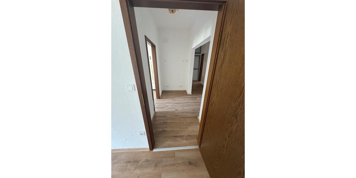 Etagenwohnung Duisburg Laar - 3.5 Zimmer, 75 m&sup2;, 900&euro; | Angebot:27565999