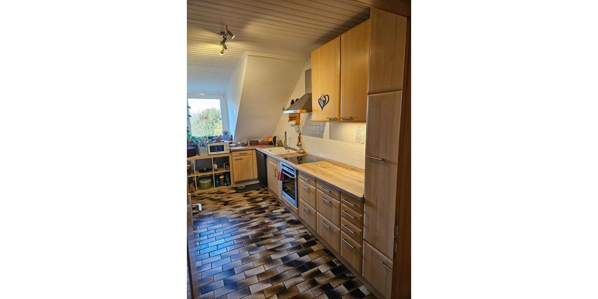 Dachgeschoßwohnung Essen Stadtbezirk IV - 3 Zimmer, 84 m&sup2;, 585&euro; | Angebot:25918030