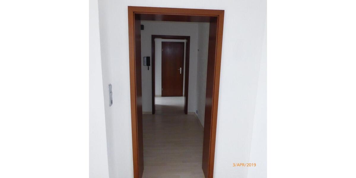 Dachgeschoßwohnung Duisburg Mittelmeiderich - 2.5 Zimmer, 70 m&sup2;, 585&euro; | Angebot:27568653