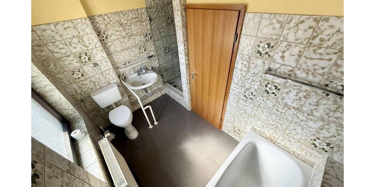 Reihenmittelhaus Gladbeck Mitte - 5 Zimmer, 113 m&sup2;, 300.000&euro; | Angebot:26627561