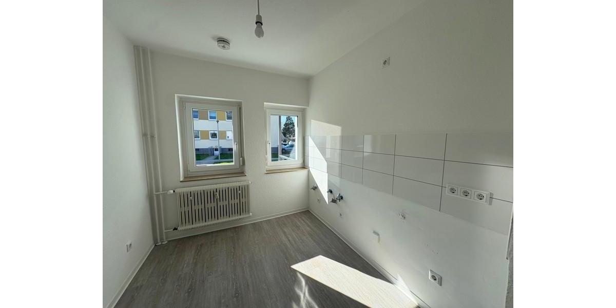 Erdgeschoßwohnung Essen Stadtbezirk VI - 3 Zimmer, 60 m&sup2;, 705&euro; | Angebot:24252578