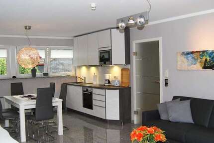 Wohnung Solingen Aufderhöhe - 3 Zimmer, 88 m&sup2;, 1.680&euro; | Angebot:26517685