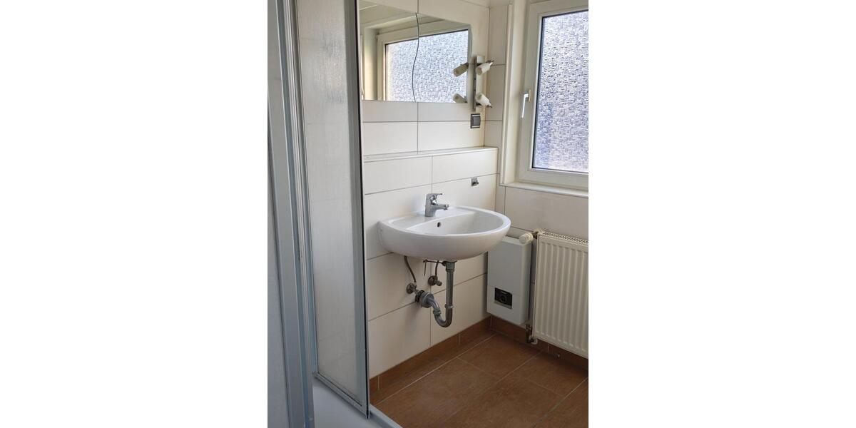 Dachgeschoßwohnung Remscheid Gemarkung Bergisch Born - 3 Zimmer, 60 m&sup2;, 490&euro; | Angebot:25300098