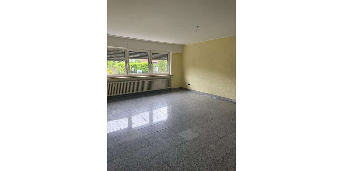 Etagenwohnung Oberhausen Biefang - 3.5 Zimmer, 98 m&sup2;, 950&euro; | Angebot:26821343