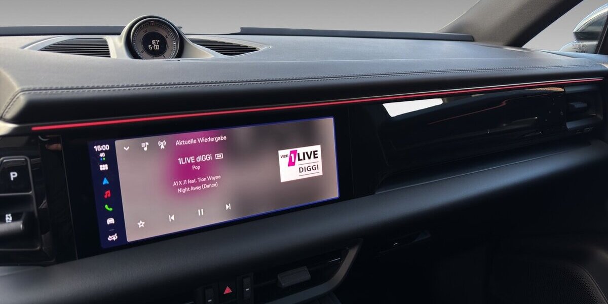 Porsche Macan 4 Chrono Pano Sportsitz 0,25% 12.490 km 76.600 &euro; Wuppertal 42327