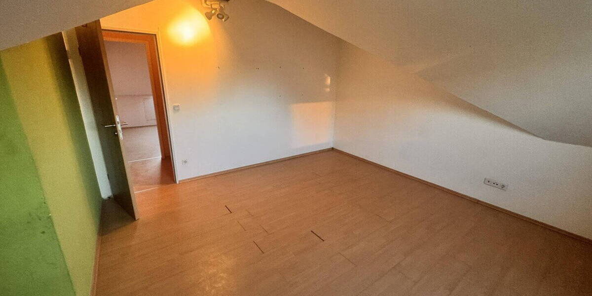 Reihenmittelhaus Düsseldorf Lichtenbroich - 5 Zimmer, 127 m&sup2;, 545.000&euro; | Angebot:26092502
