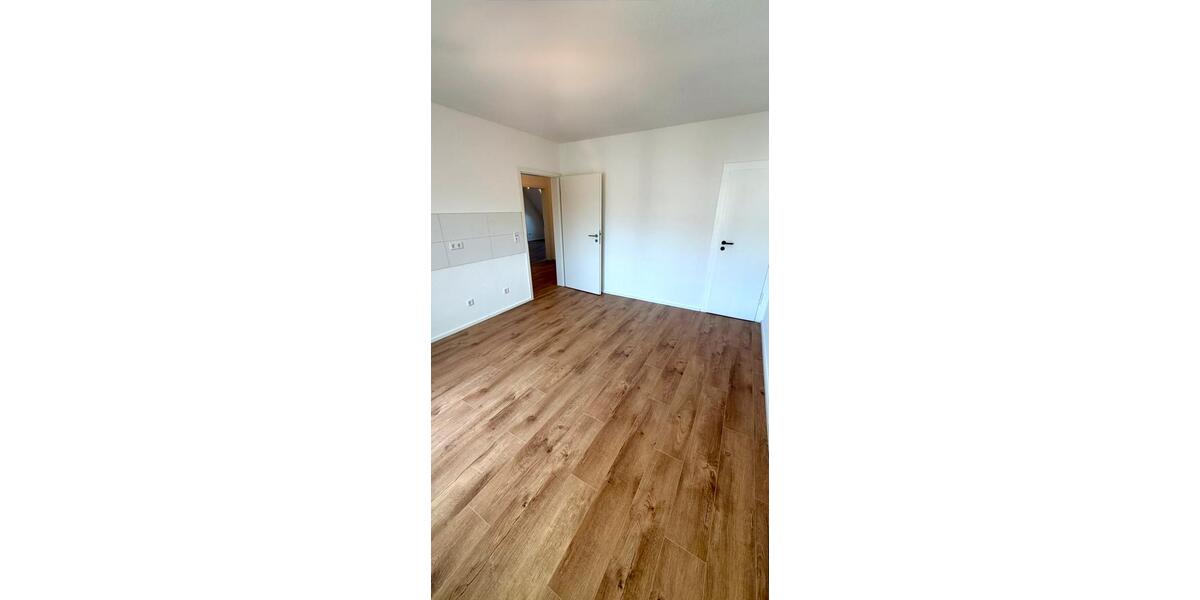 Etagenwohnung Düsseldorf Pempelfort - 3 Zimmer, 83 m&sup2;, 1.850&euro; | Angebot:25961206