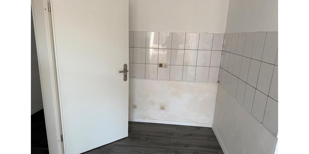 Etagenwohnung Duisburg - 1 Zimmer, 50 m&sup2;, 900&euro; | Angebot:27532810