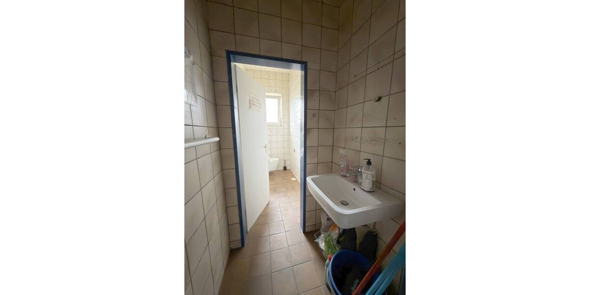 Gewerbeobjekt Oberhausen Lirich-Nord - 9 Zimmer, 2.300&euro; | Angebot:26585910