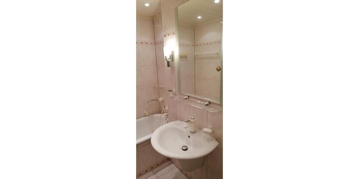 Hochparterre Ratingen Tiefenbroich - 2 Zimmer, 64 m&sup2;, 235.000&euro; | Angebot:26959481