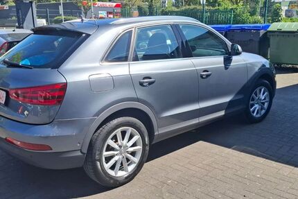 Audi Q3 135.000 km 13.500 &euro; Düsseldorf 40589