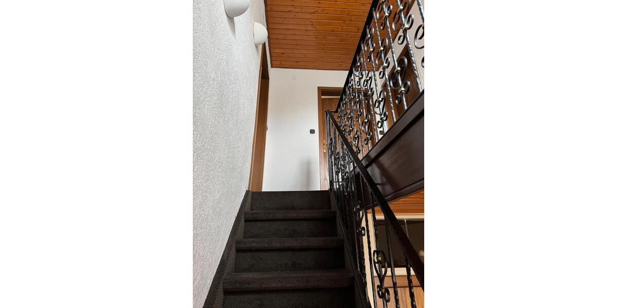 Dachgeschoßwohnung Langenfeld (Rheinland) - 2 Zimmer, 52 m&sup2;, 700&euro; | Angebot:24839218