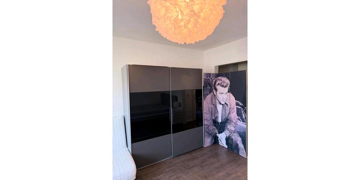 Etagenwohnung Düsseldorf Stadtbezirk 2 - 1 Zimmer, 29 m&sup2;, 1.150&euro; | Angebot:25867975