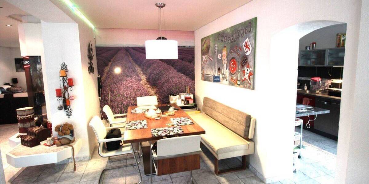 Einfamilienhaus Düsseldorf Hubbelrath - 7 Zimmer, 237 m&sup2;, 870.000&euro; | Angebot:25665188