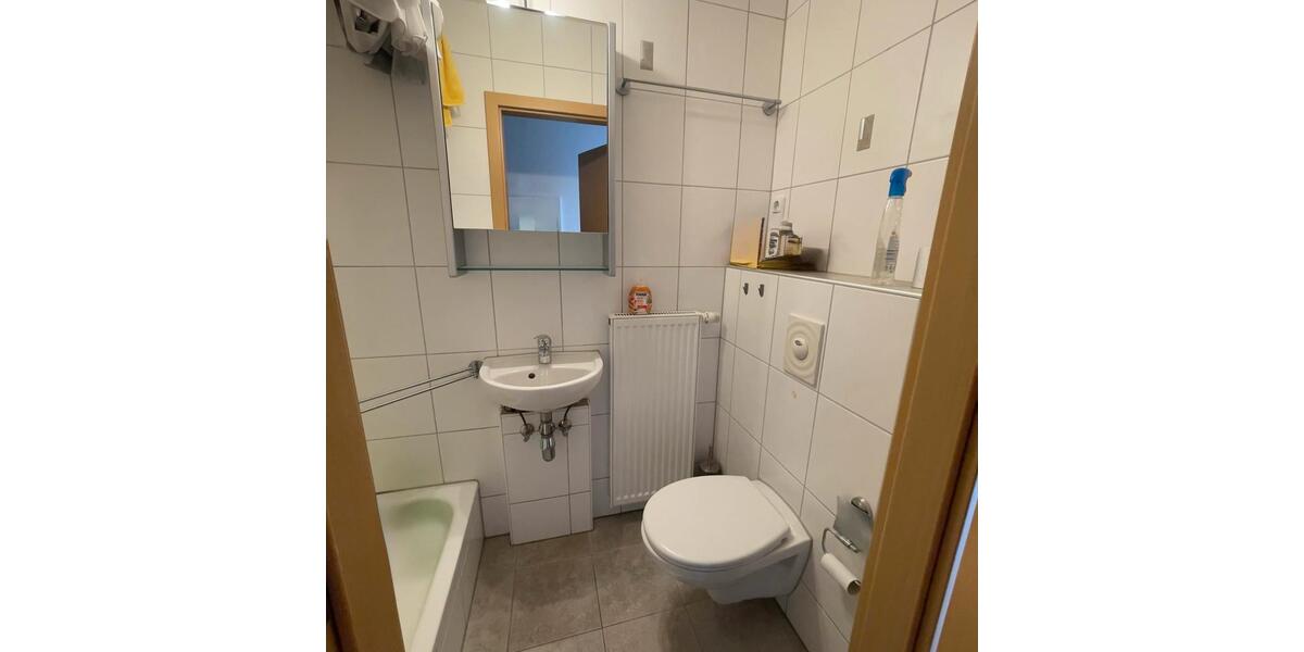 Erdgeschoßwohnung Solingen Wald - 1 Zimmer, 30 m&sup2;, 600&euro; | Angebot:27577481