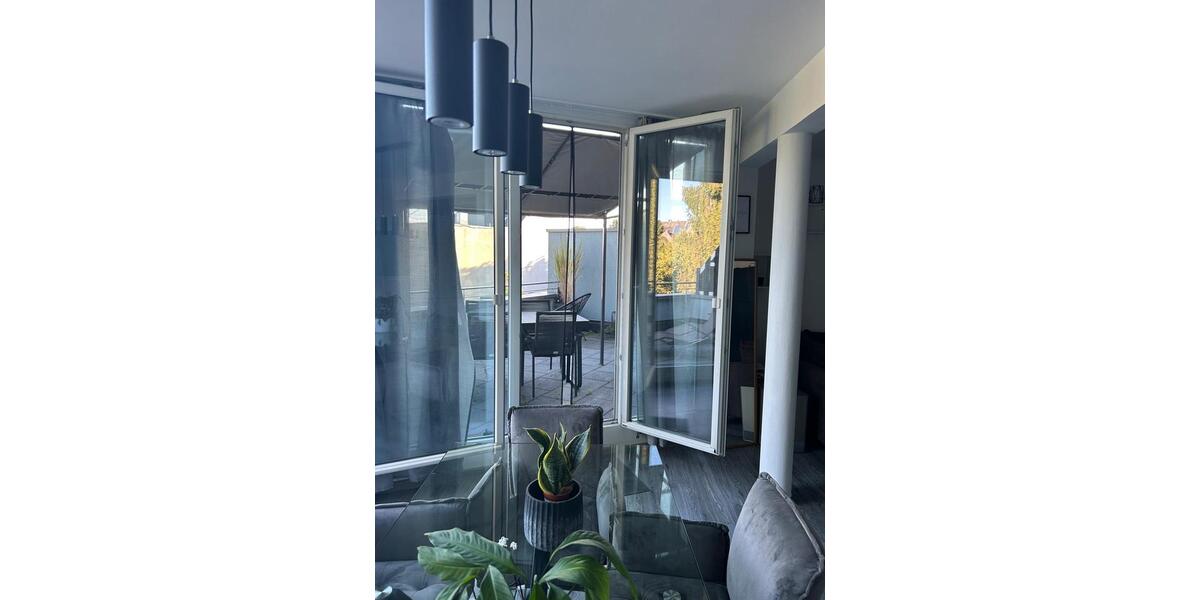 Terrassenwohnung Solingen Mitte - 2 Zimmer, 90 m&sup2;, 1.500&euro; | Angebot:24398819