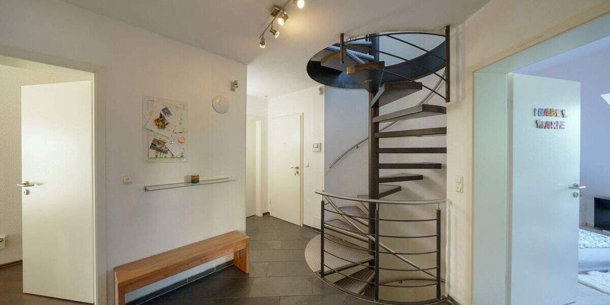 Etagenwohnung Bochum Dahlhausen - 8 Zimmer, 220 m&sup2;, 399.500&euro; | Angebot:25721357