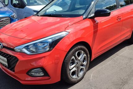 Hyundai i20 7.388 km 15.490 &euro; Gelsenkirchen 45892